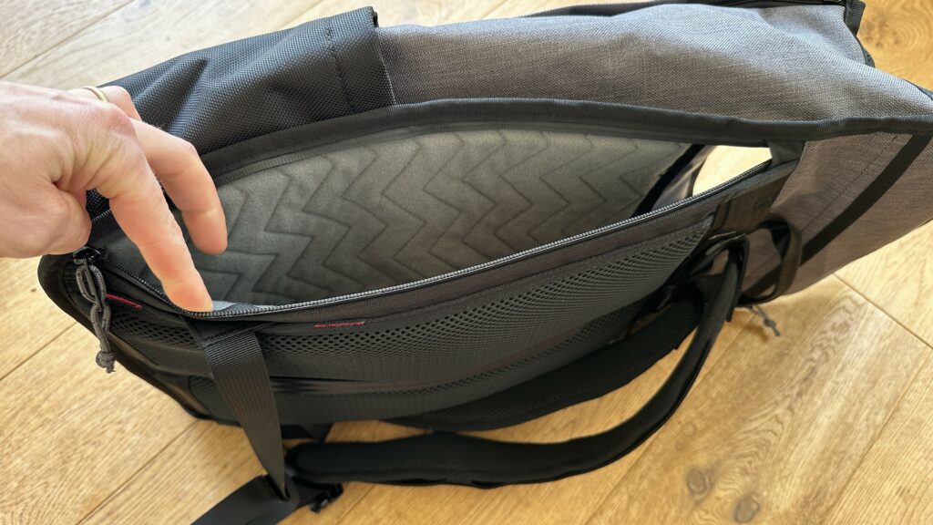 2024 Chrome Industries Corbet 24L Pack internals 3.JPG