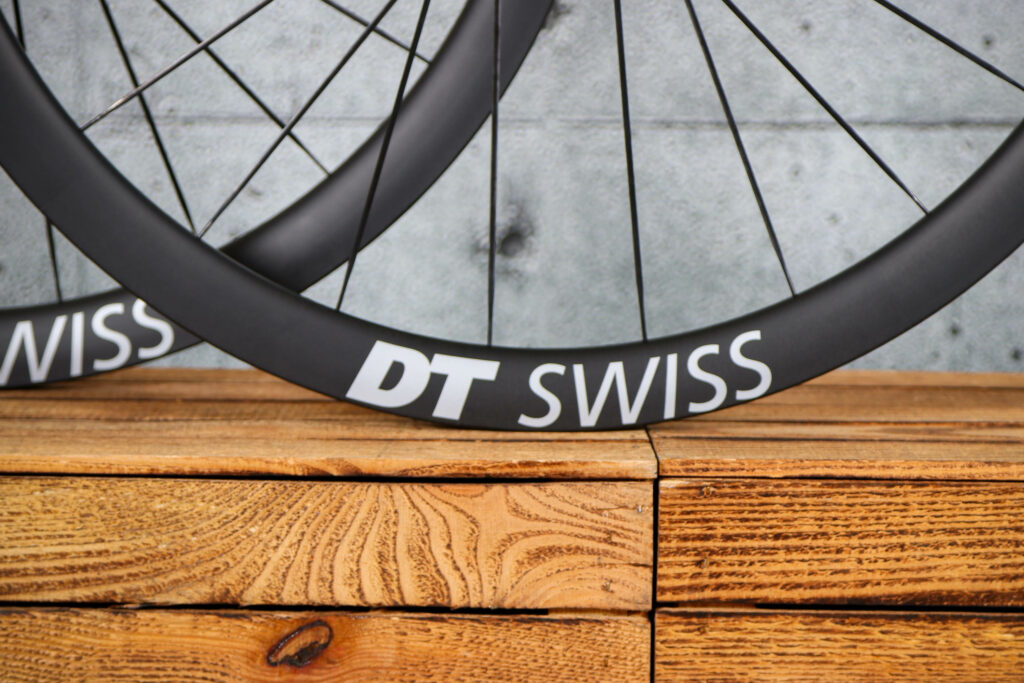 2024 DT Swiss Arc 1400 Dicut DB 38 - logo.jpg