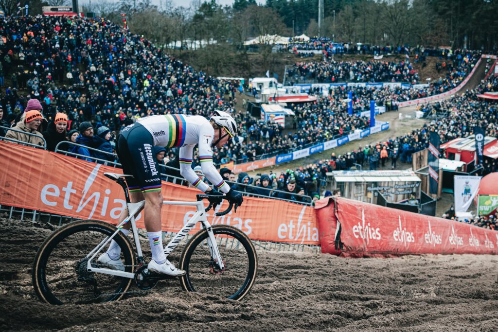 2024 Mathieu van der Poel Picture by Alex Whitehead-SWpix.com – 07-01-2024 – Cycling – UCI Cyclo-cross World Cup, Round 12- Zonhoven – 1