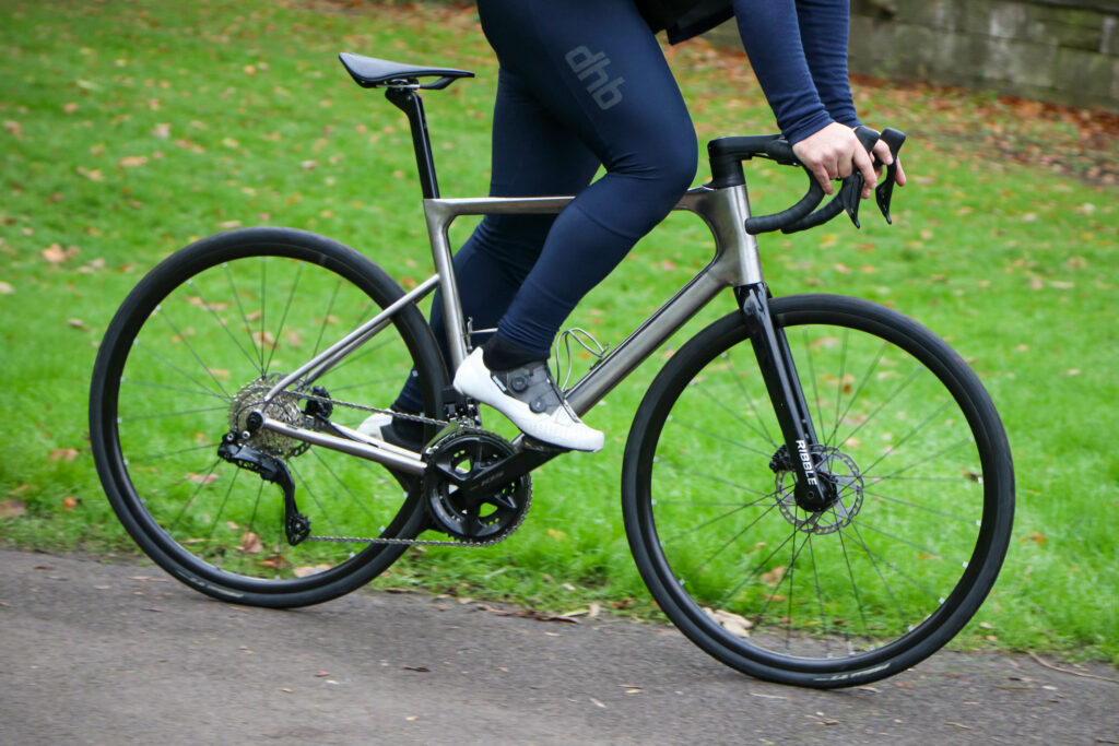 2024 Ribble Allroad Ti &ndash; Enthusiast &ndash; riding 5.jpg