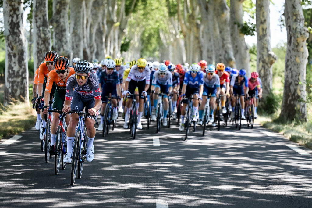 2024 Tour de France peloton (ASO/Billy Ceusters)