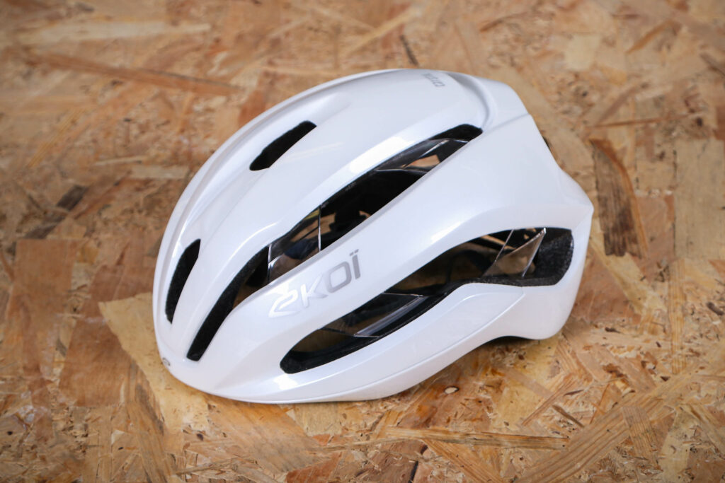 2025 Ekoi Perf CRYSTAL White Helmet.jpg