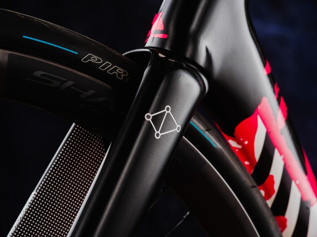 2025 Gregario Vera AR fork crown