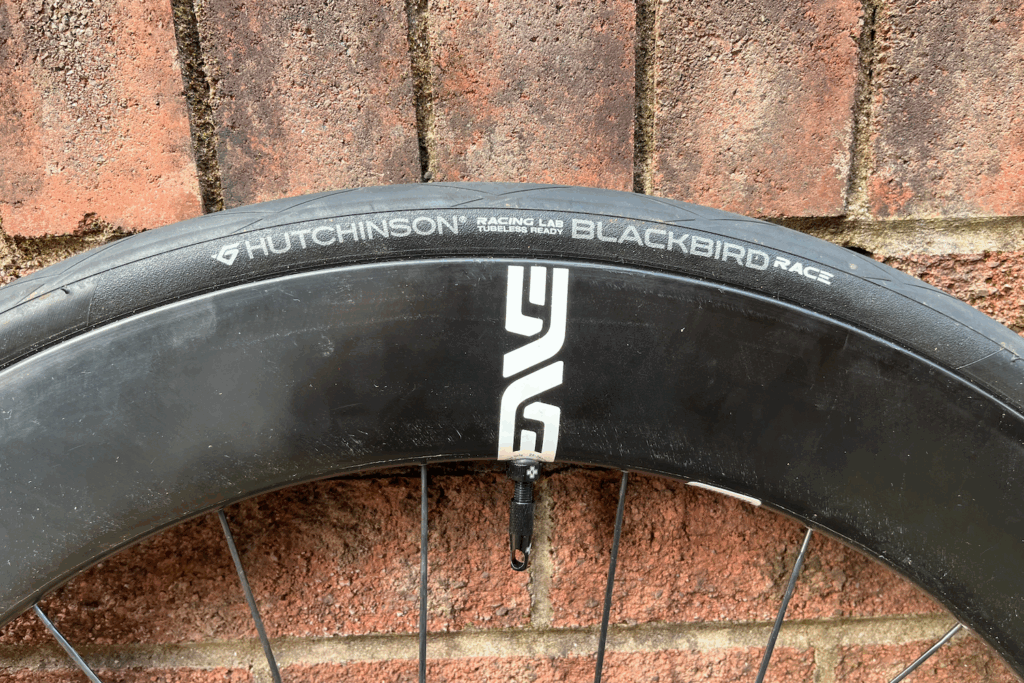 2025 Hutchinson Blackbird Race tyre name.png