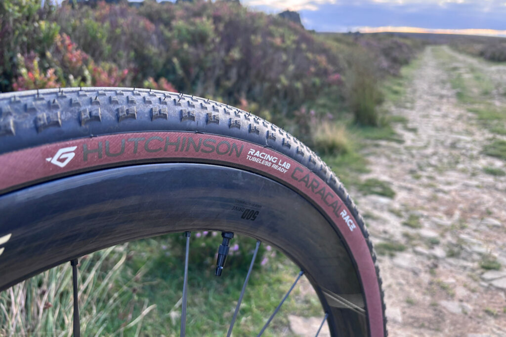 Hutchinson Caracal Race tyre
