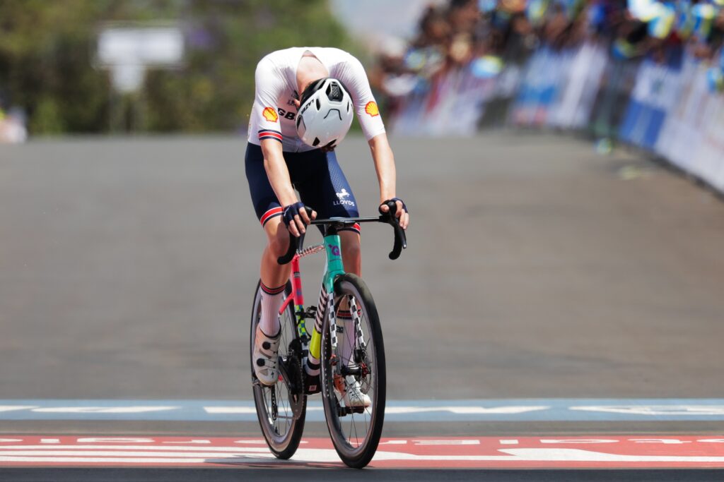 2025 Road World Champs Harry Hudson crossing line Pic by Alex Whitehead-SWpix.com © SWpix.com