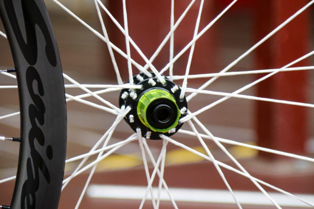 2025 Scribe Gravel 40 BERD wheelset - rear hub 1.jpg