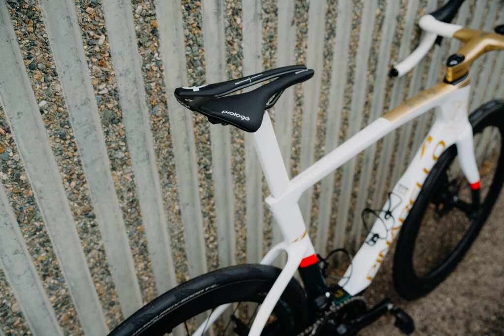 2025 Tour Britain Geraint Thomas Pinarello Dogma F saddle © INEOS Grenadiers, Alex Duffill