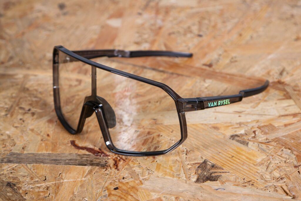 2025 Van Rysel Cycling NXT Photochromic Sunglasses RoadR 900 Perf