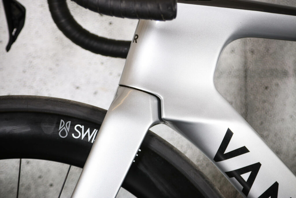 2025 Van Rysel RCR-F 105 &ndash; fork shoulder