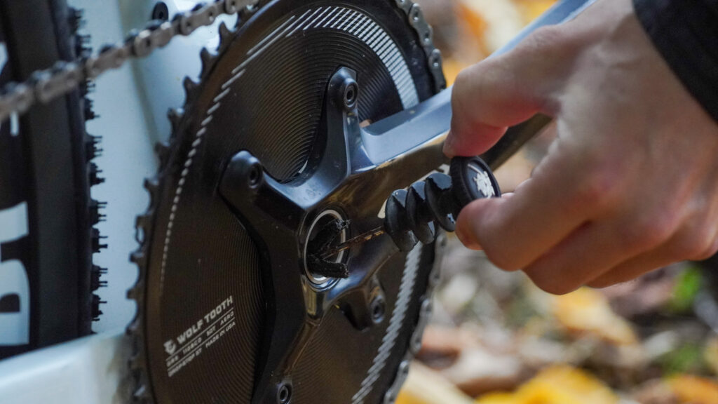 2025 Gravel Worlds Tech Gallery repairing Wolf Tooth crankset