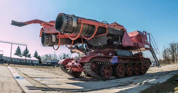 https://cdn.road.cc/wp-content/uploads/roadcc/Big-Wind-firetruck.jpg