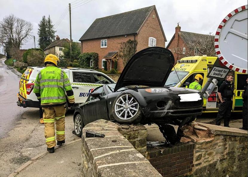 https://cdn.road.cc/wp-content/uploads/roadcc/Brockton-bridge-crash.jpg