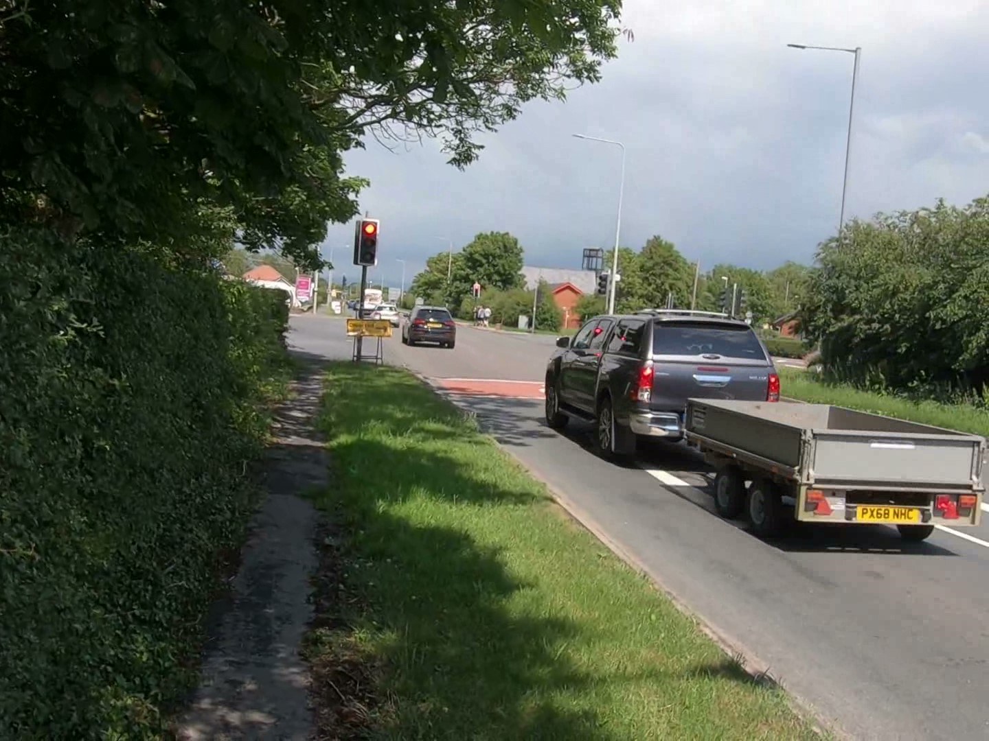 https://cdn.road.cc/wp-content/uploads/roadcc/RedLightPassToyota2_20Jun20.jpg