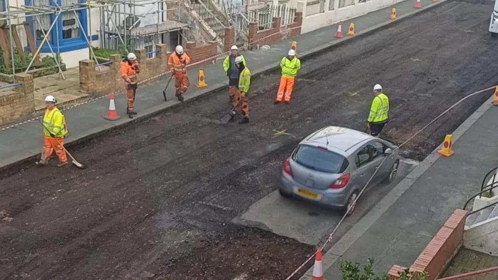 https://cdn.road.cc/wp-content/uploads/roadcc/_131353406_scarboroughroad.jpg