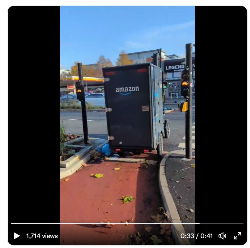 https://cdn.road.cc/wp-content/uploads/roadcc/amazon-red-light.jpg