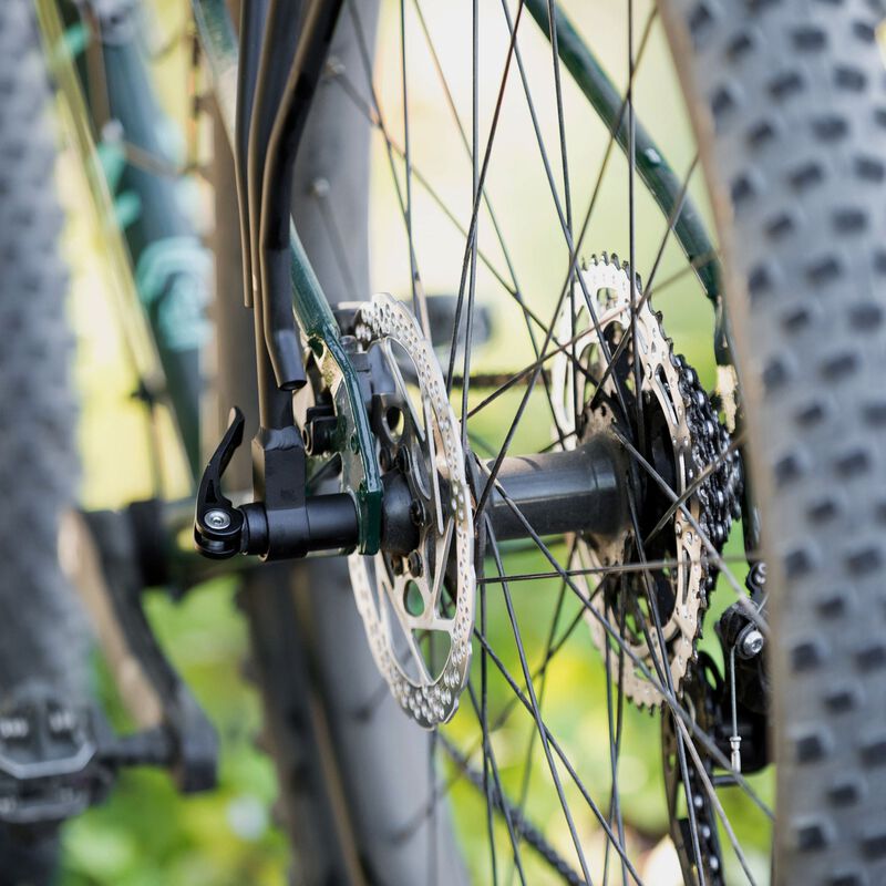 https://cdn.road.cc/wp-content/uploads/roadcc/bbn-ex-1-disc-rear-rack-black-2027627-lifestyle-3.jpg