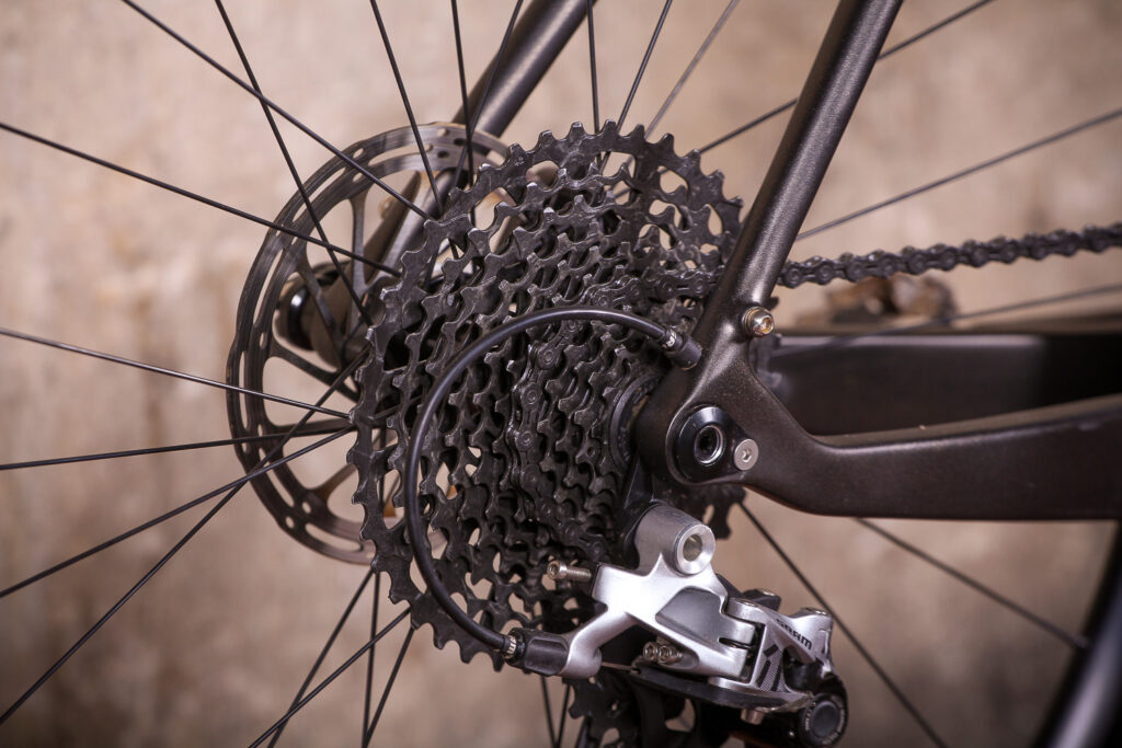 Bombtrack Hook EXT-C - cassette.jpg