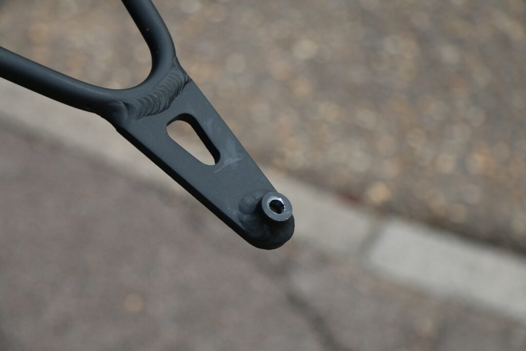 Bontrager BackRack MIK Disc 06– built-in spacer.JPG