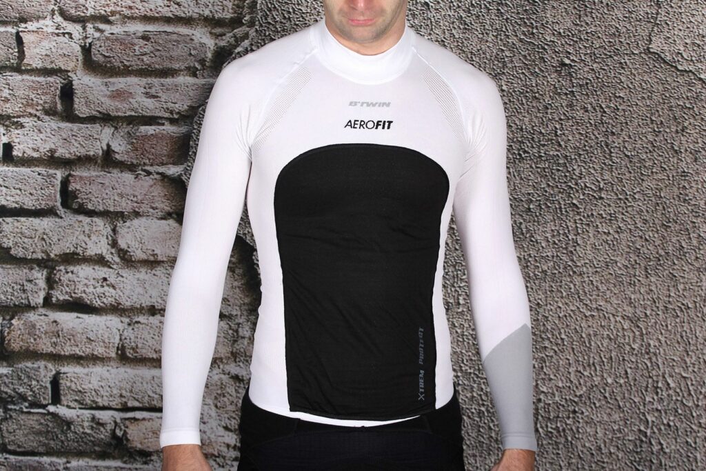 BTwin Aerofit Windproof Long Sleeve Cycling Baselayer