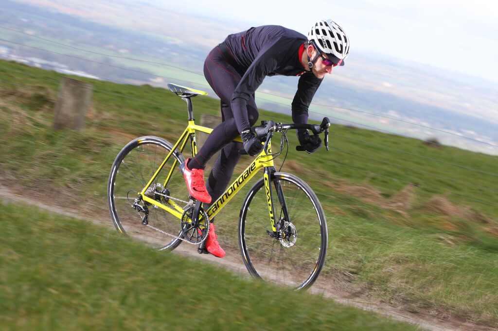Cannondale CAAD12 Disc - riding 7