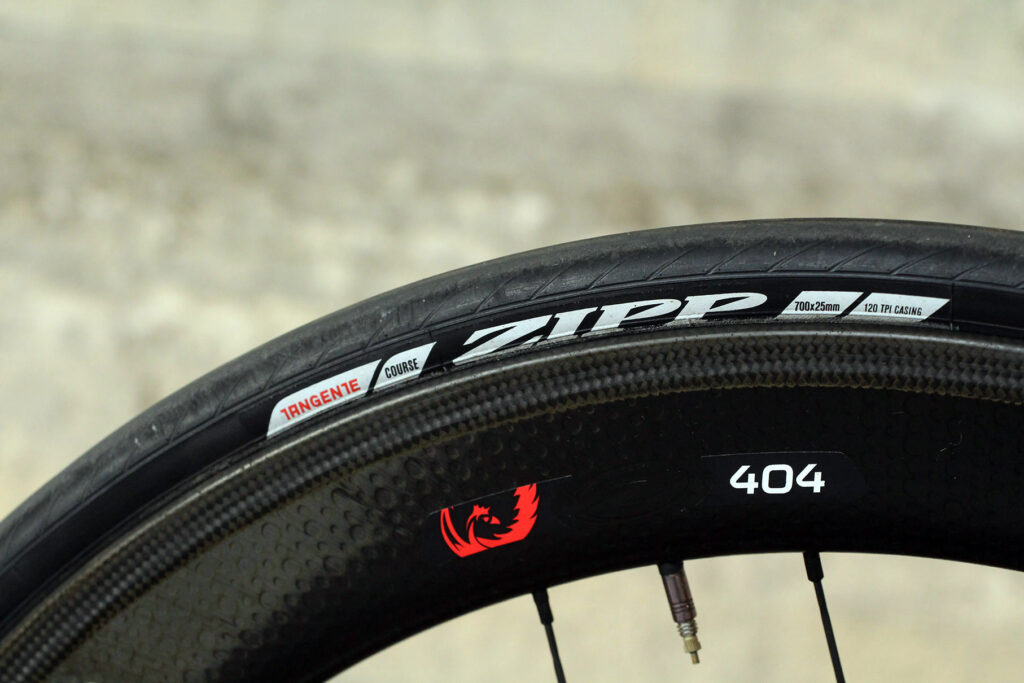 Canyon Aeroad eTap - tyre