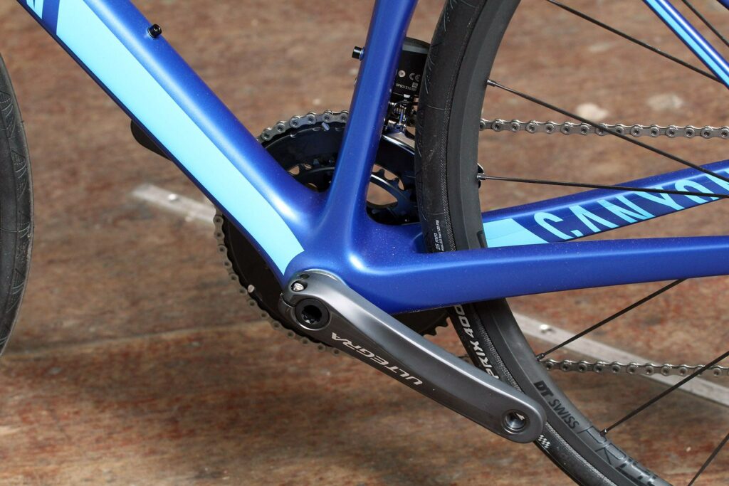 Canyon Endurace Wmn CF 9.0 &ndash; bottom bracket.jpg
