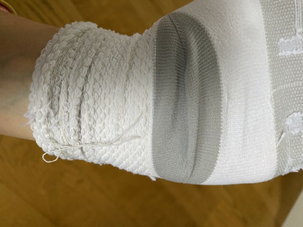 Castelli Superleggera W12 Sock 2021 Loose Thread.jpg