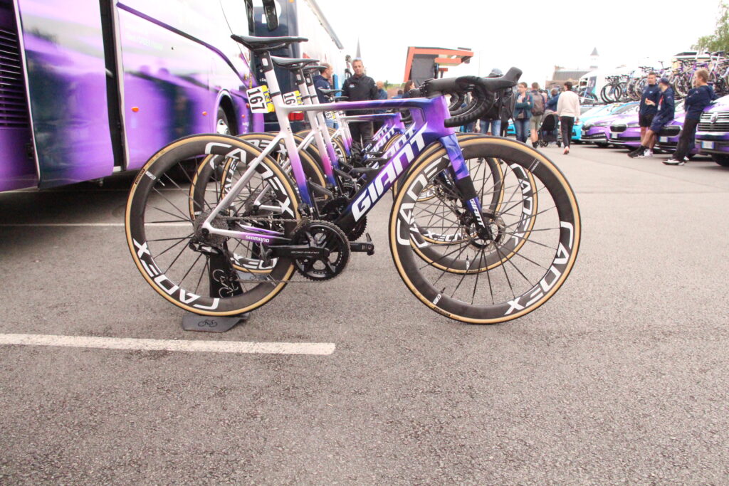 Dauphiné 2025 Chris Juul Jensen Jayco AlUla Giant Propel.JPG