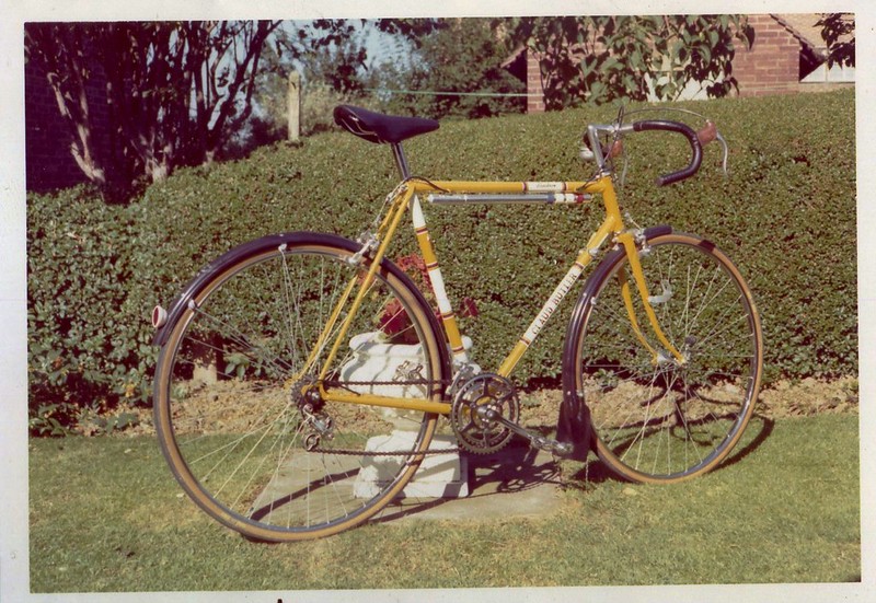 Claud Butler Electron 1973 – Licensed on Flickr under CC BY-SA 2.0 bySludge G