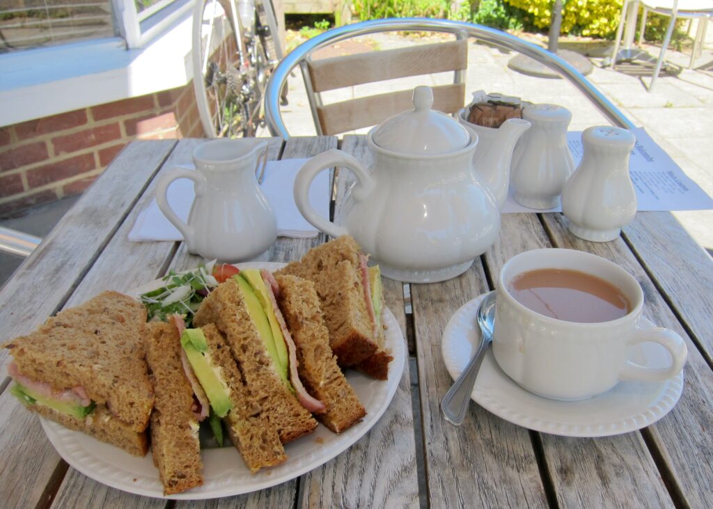 Coffee Ride with komoot – Sussex Lanes – Sarnie and Proper Tea
