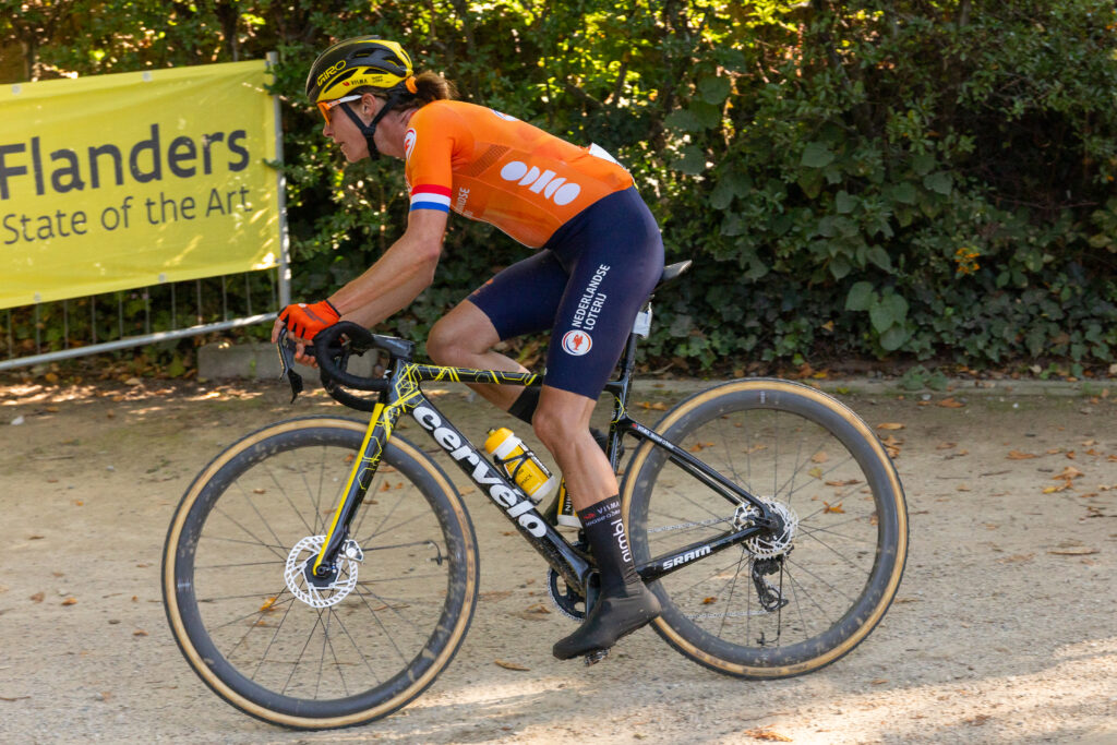 2024 Marianne Vos Gravaa wheels gravel world champs Copyright at Beau van Hout