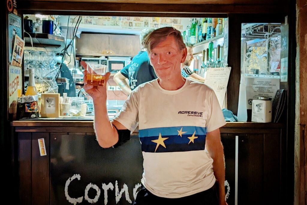 Corner Pub, Venice (copyright Simon MacMichael)