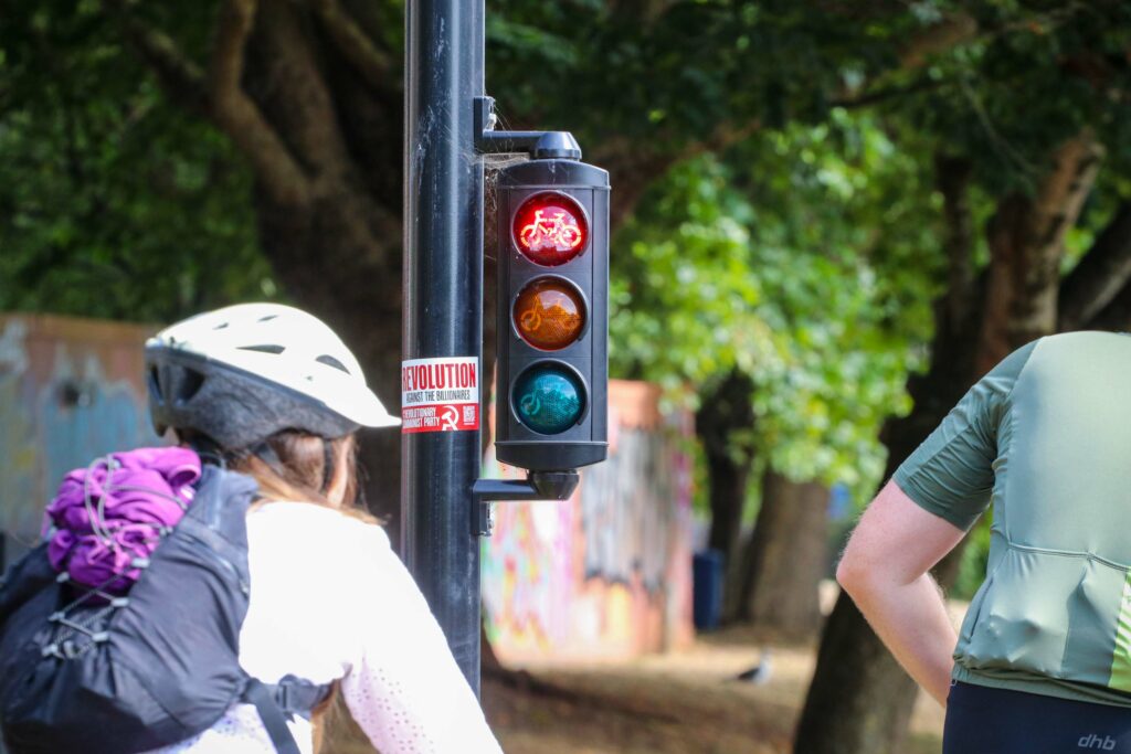 Cycling traffic light on red.jpg