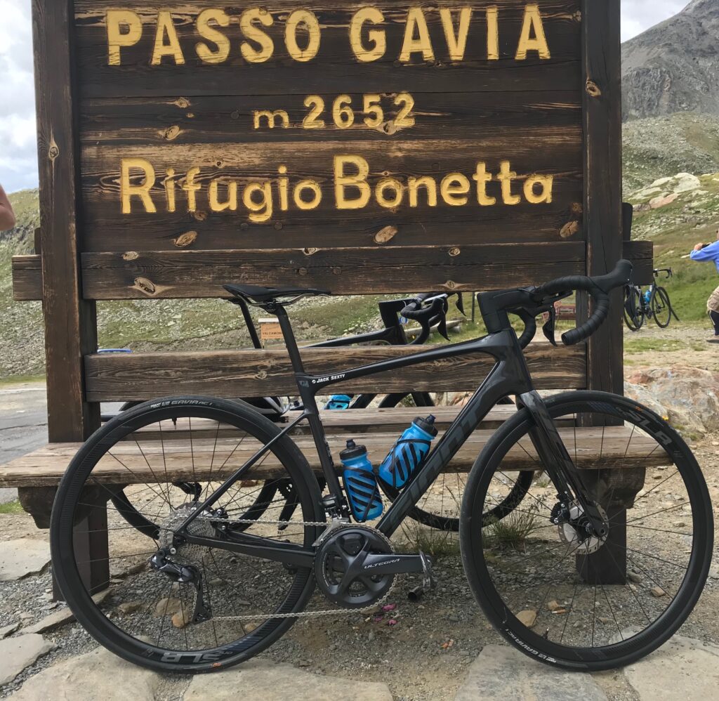 Defy &ndash; Gavia sign.JPG