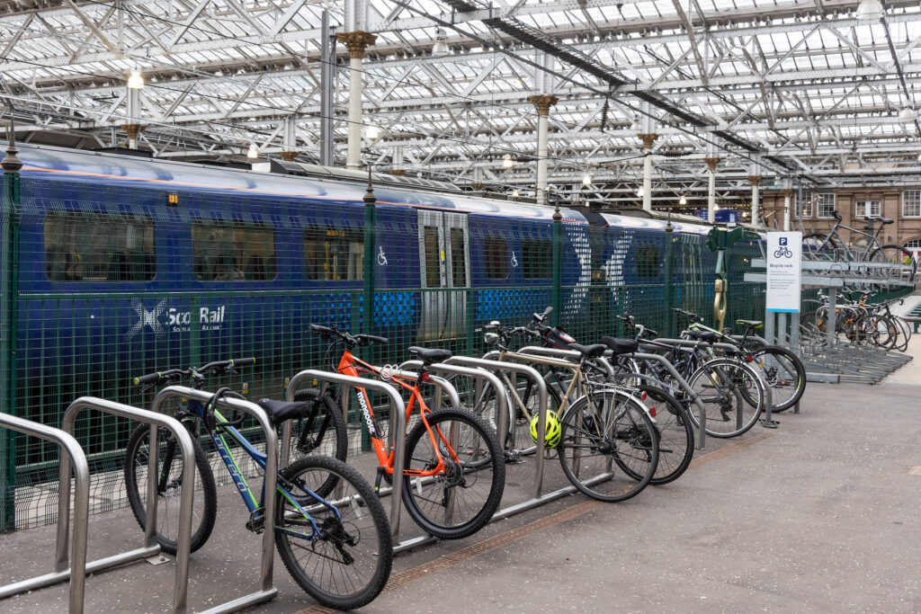 Edinburgh Waverley cycle parking