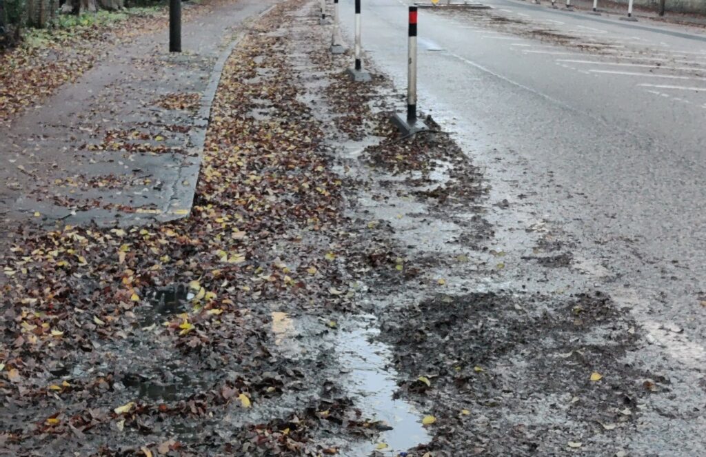 Queensferry Road, Edinburgh, "appalling" bike lane