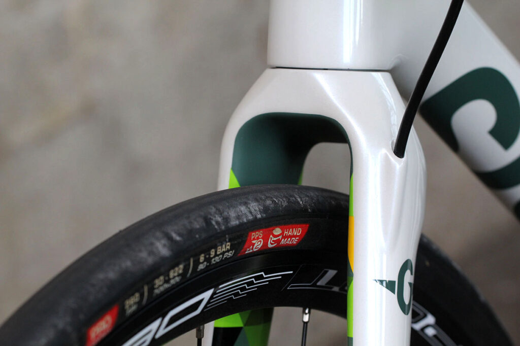 Genesis Datum 30 - fork clearance