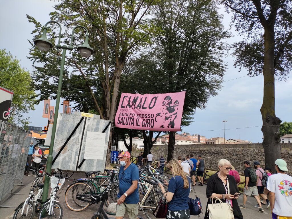 Giro 2022 fans – credit Ryan Mallon