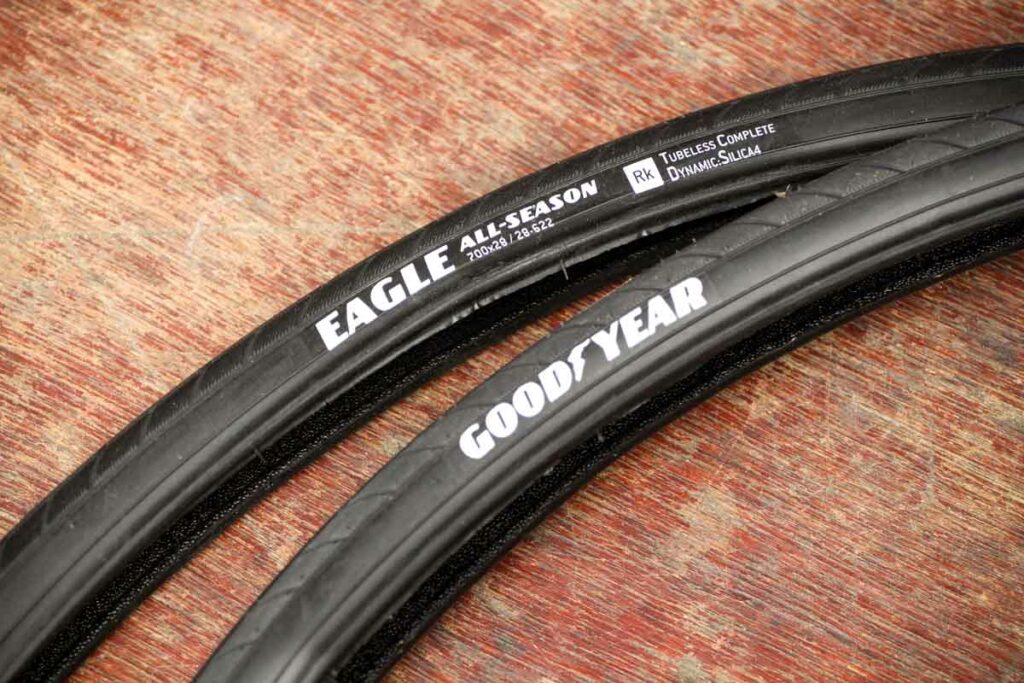goodyear_eagle_all-season_tubeless_road_tyre_700x28