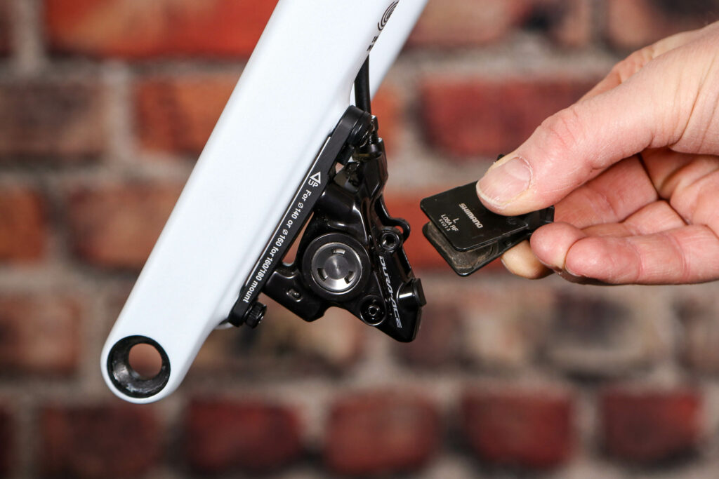 How to bleed Shimano hydraulic disc brakes &ndash; 04 &ndash; remove the disc brake pads
