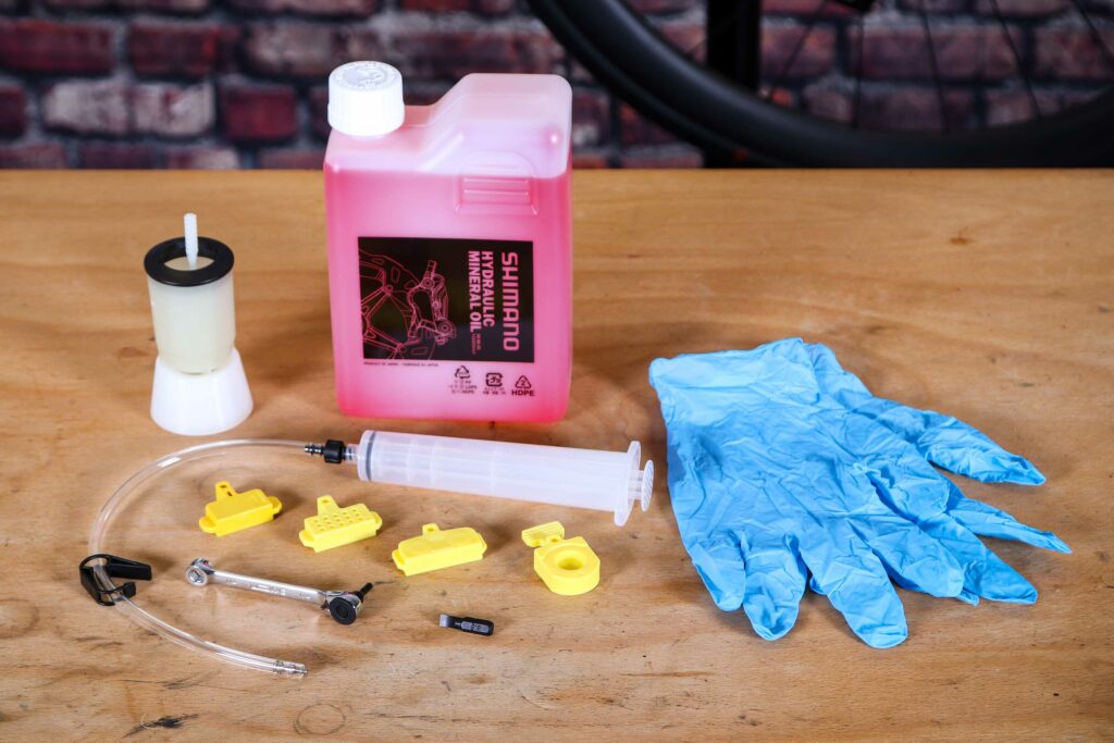 How to bleed Shimano hydraulic disc brakes &ndash; 32 &ndash; kit