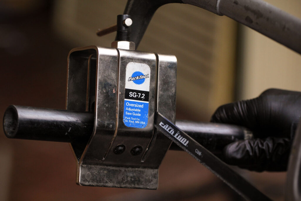 How to trim a carbon fibre steerer tube 08