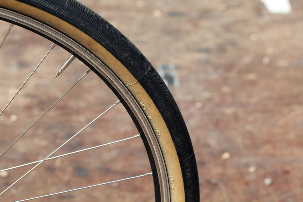 Hallett 650b – tyre