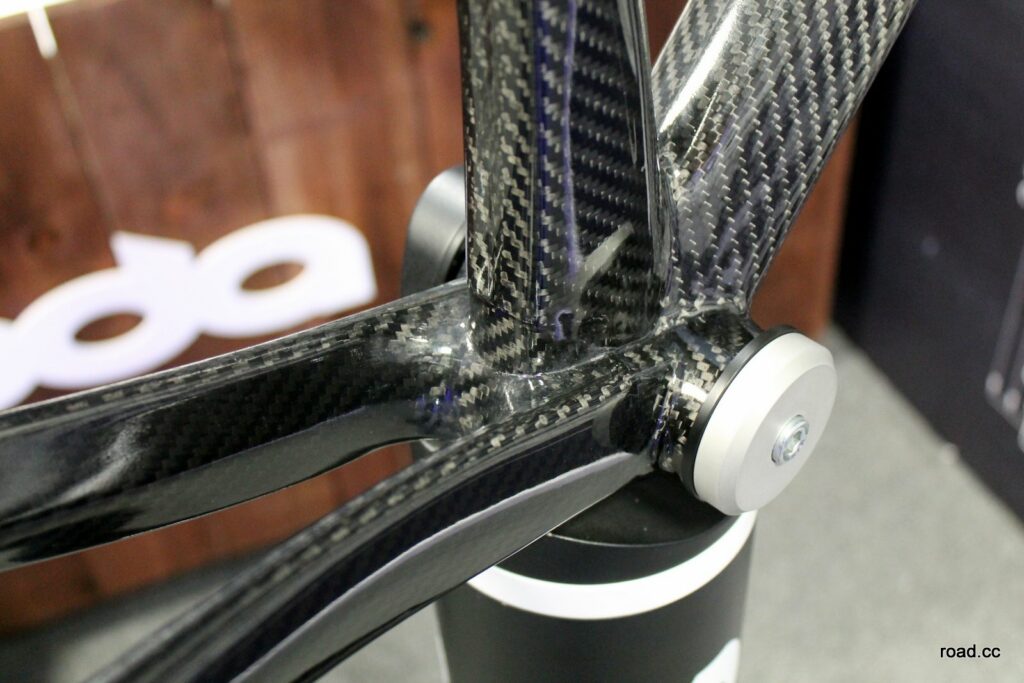 moda uk carbon frame-009