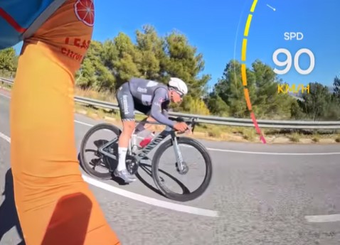 Jasper Philipsen flies past amateur cyclist on descent in Spain