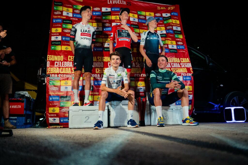 Jonas Vingegaard improvised Vuelta victory parade after final stage cancellation 4 - September 2025