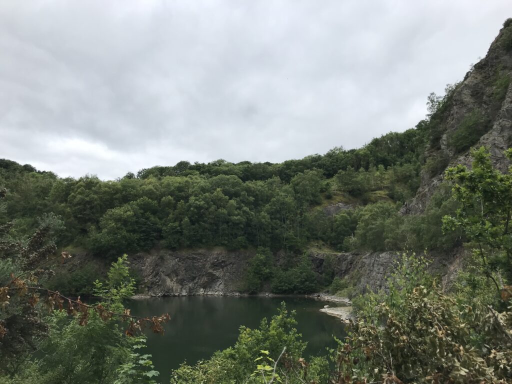 komoot coffee ride Lara Dunn – The lake at Gullet Quarry near to Ruffs Cafe