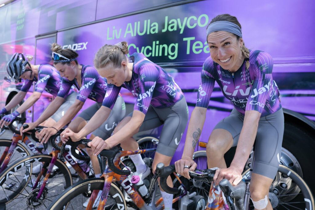 2025 Liv AlUla Jayco warm up
