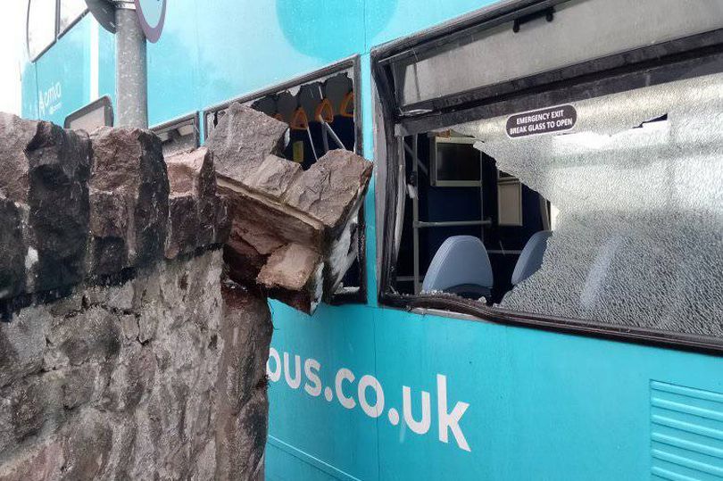 https://cdn.road.cc/wp-content/uploads/roadcc/llandudno-bus.jpg